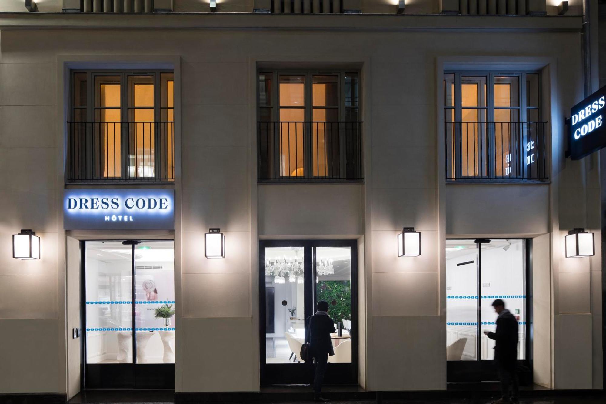 Dress Code Hotel Parigi