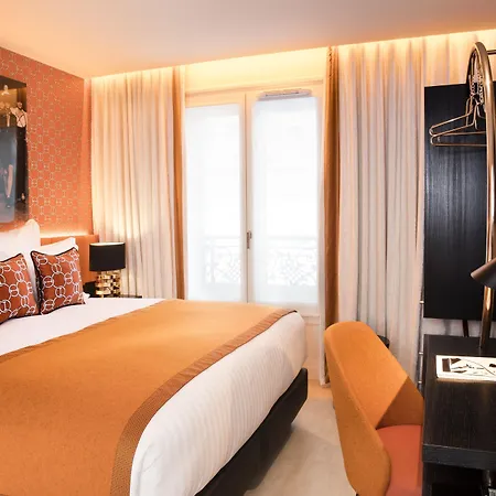 Hotel Dress Code Paris
