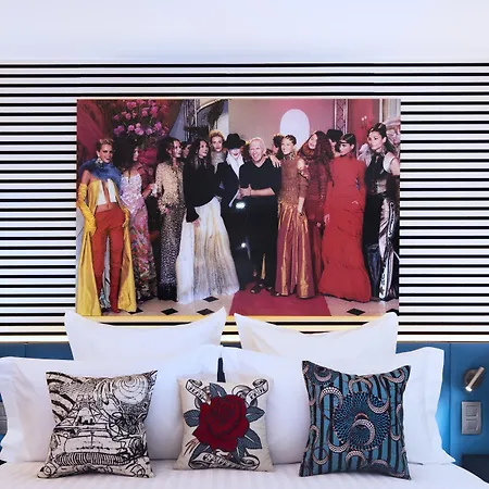 Dress Code Hotel Parigi