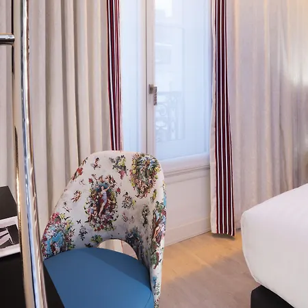 Dress Code 4* Parigi