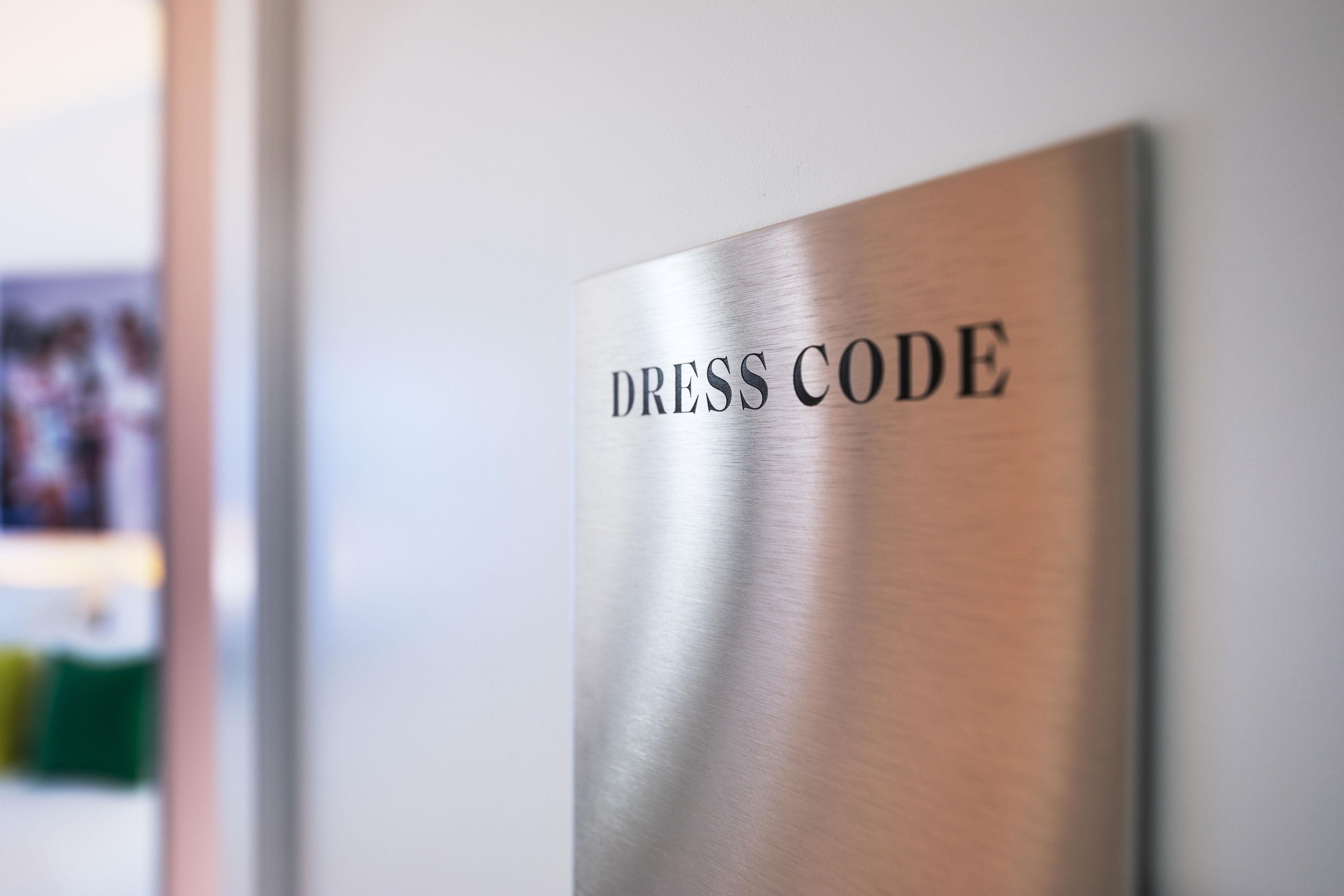 Hotel Dress Code Paris