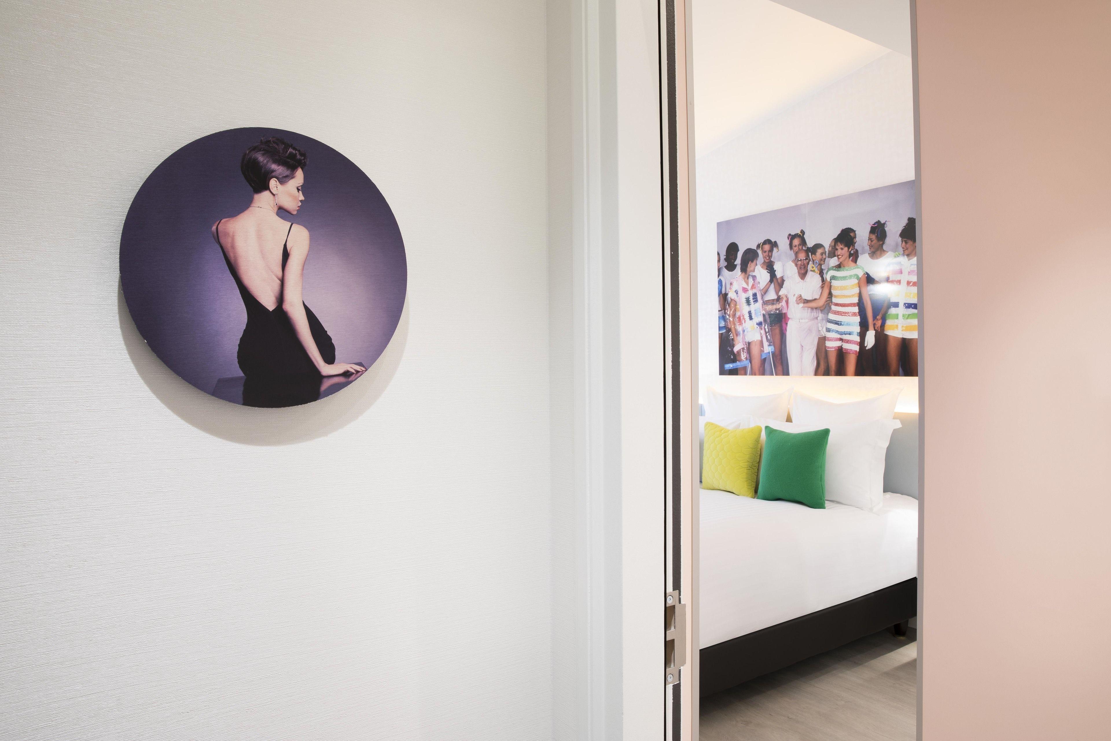 Dress Code 4* Paris