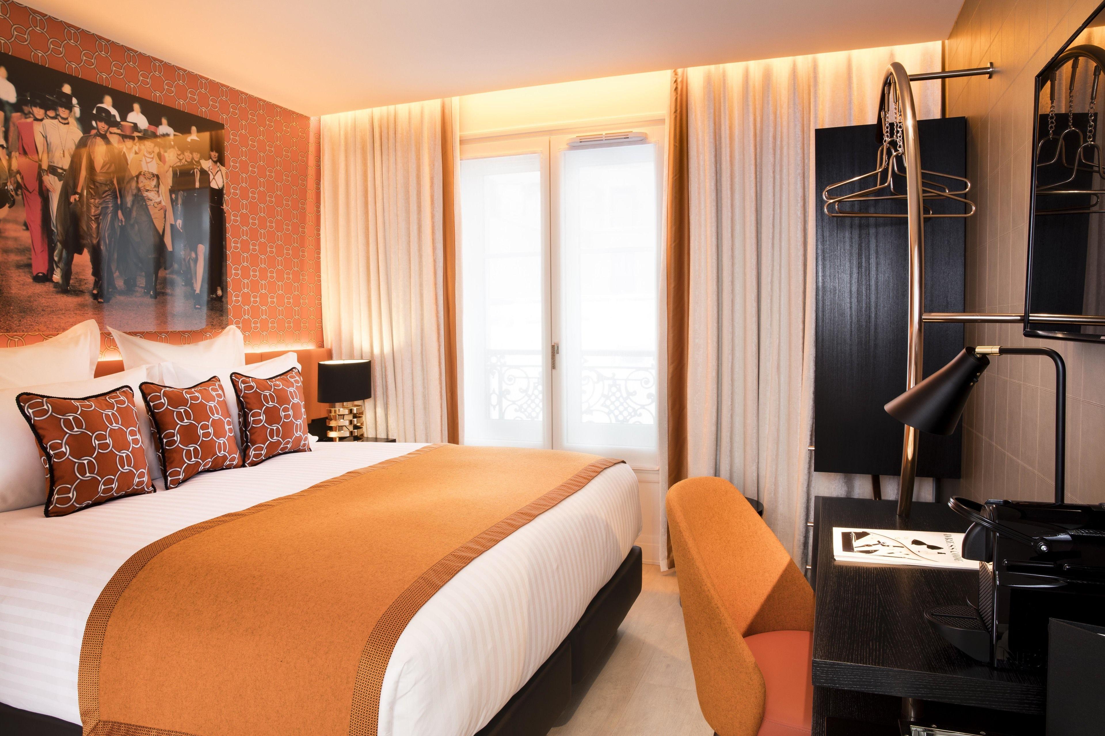 Hotel Dress Code Paris