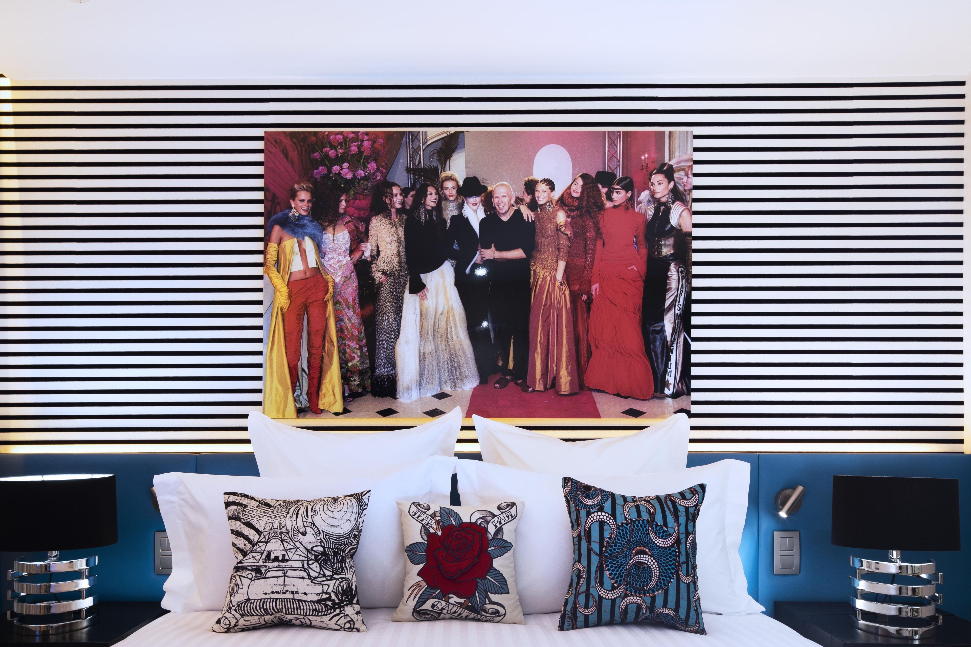Dress Code Hotel Paris