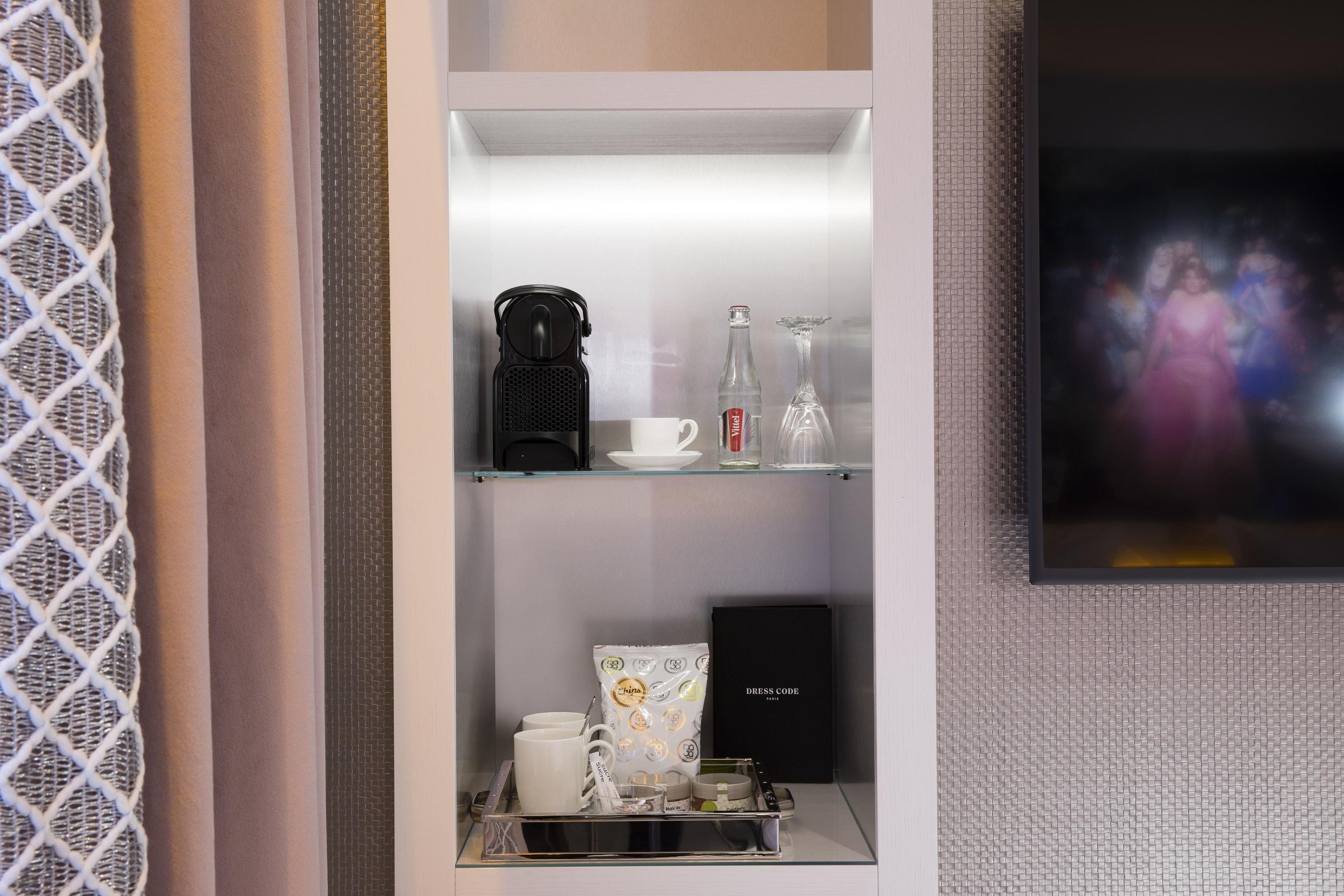 Hotel Dress Code 4*